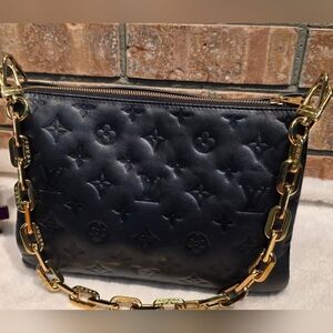 AUTHENTIC LV COUSSIN PM NOIR (NO GUITAR STRAP)